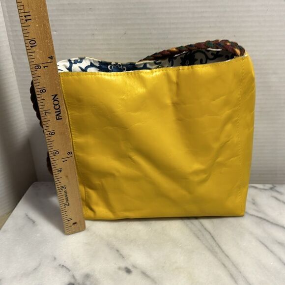 Peaceofthread handmade yellow tote handbag - Picture 9 of 12